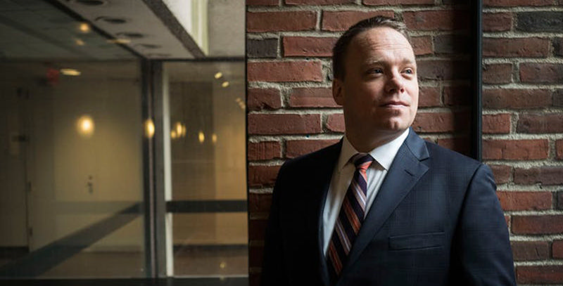 تاد رز، یکی از نویسندگان کتاب اسب سیاه