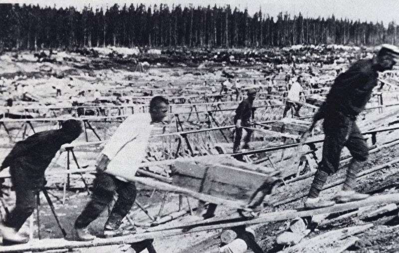 جهنم زنده بر روی زمین، گولاگ