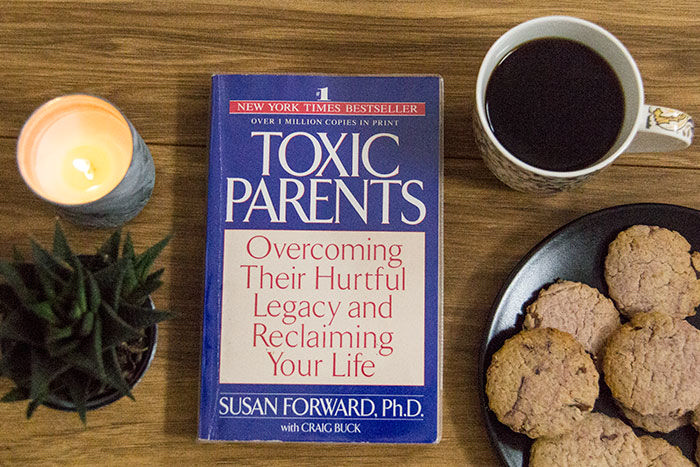 جلد کتاب والدین سمی به زبان انگلیسی