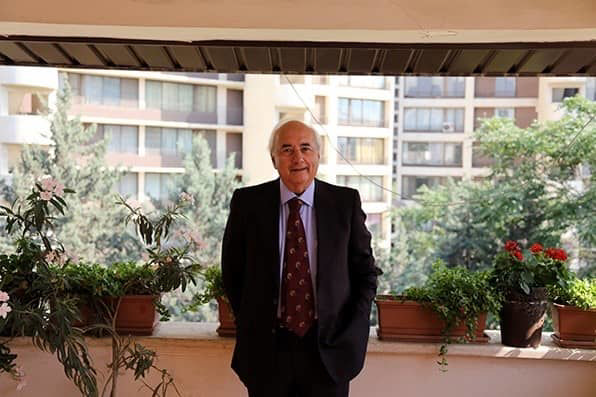 ذبیح‌الله منصوری نویسنده و مترجم