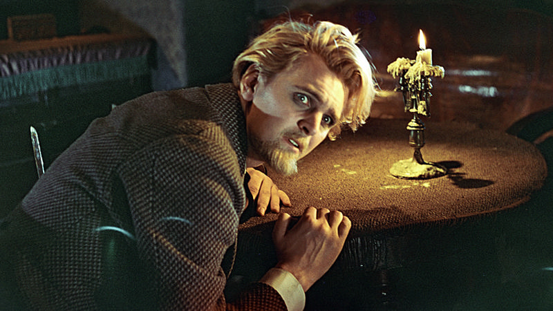 تصویری از شاهزاده میشکین در تئاتر ابله