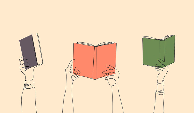 چند دست که چند کتاب را بالا گرفته‌اند